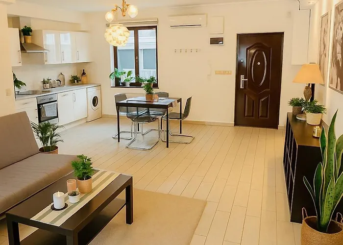 Astoria Spacious